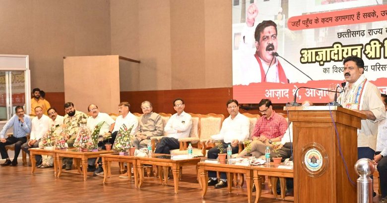 रायपुर : सफलता का कोई शॉर्टकट नहीं: उप मुख्यमंत्री विजय शर्मा, वार्षिक हॉस्टल डे में हुए शामिल