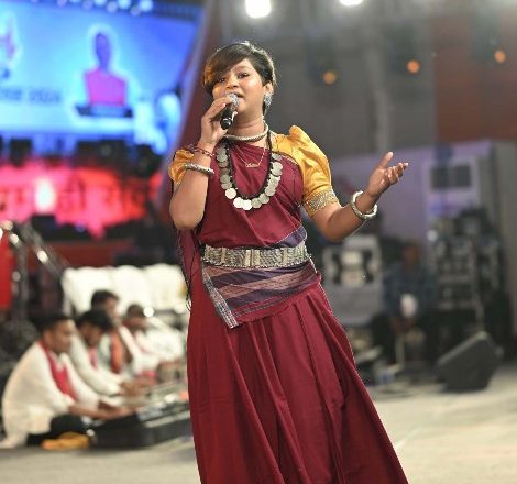 राज्योत्सव 2024: बटकी म बासी, चुटकी म नून, राज्योत्सव में सुमधुर लोकगीतों ने मोह लिया दर्शकों का मन