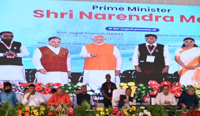 प्रधानमंत्री नरेंद्र मोदी ने 200 करोड़ की लागत से निर्मित सिम्स सुपर स्पेशलिटी हॉस्पिटल बिलासपुर का किया वर्चुअल लोकार्पण