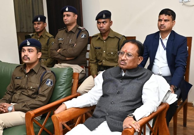 cm-saay-listens-to-cg-police-2024.jpg