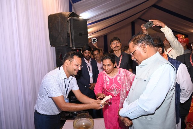 मुख्यमंत्री विष्णु देव साय ने ई बाल तकनीक को सराहा, विदेशी मेहमानों को खूब पसंद आया जल सुधार की ई-बाल तकनीक