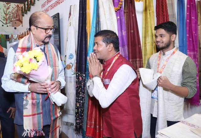 छत्तीसगढ़ के राज्यपाल रमेन डेका ने किया अंतरराष्ट्रीय व्यापार मेला में छत्तीसगढ़ पवेलियन का भ्रमण