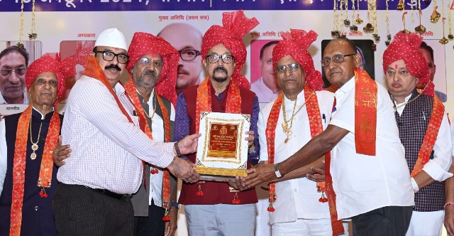 governor-deka-in-agrasen-jaynti-2024.jpg