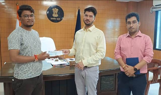 रायपुर : मुख्यमंत्री विष्णुदेव साय ने दिल के आपरेशन लिए स्वेच्छानुदान से दिए 5 लाख रूपये