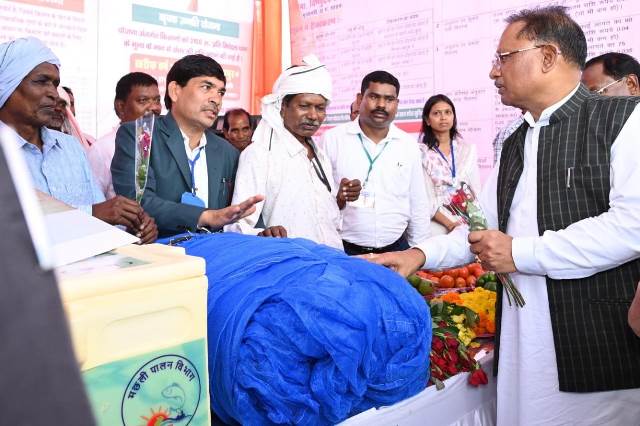 छत्तीसगढ़ ने मत्स्य पालन के क्षेत्र में राष्ट्रीय स्तर पर फिर लहराया परचम, कांकेर जिला बेस्ट इनलैंड डिस्ट्रिक्ट अवार्ड के लिए हुआ चयनित