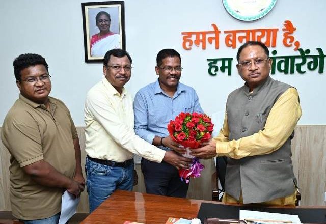 मुख्यमंत्री विष्णु देव साय से कंवर समाज के प्रतिनिधि मंडल ने की सौजन्य मुलाकात, करमा महोत्सव का आमंत्रण दिया