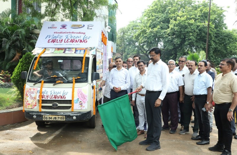 nipun-bharat-mobile-learning-van-2024