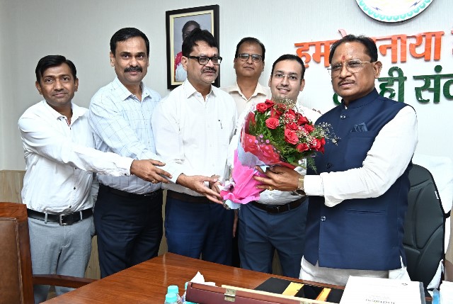 officers-meet-cm-saay-2024