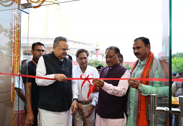 मुख्यमंत्री विष्णु देव साय ने नवा रायपुर में श्री सत्य सांई संजीवनी नर्सिंग कॉलेज का उदघाट्न किया