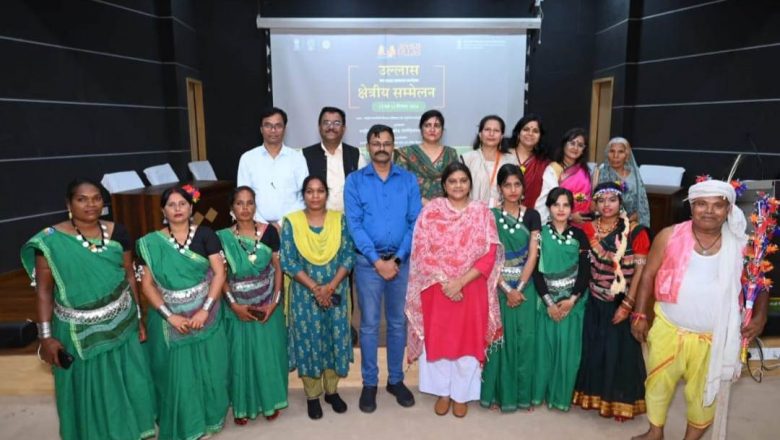 उल्लास सम्मेलन : छत्तीसगढ़ी परिधान में प्रतिभागी बने आकर्षण का केन्द्र, दाई ओ दीदी ओ पढ़ना लिखना है जरूरी गीत ने बांधा समां