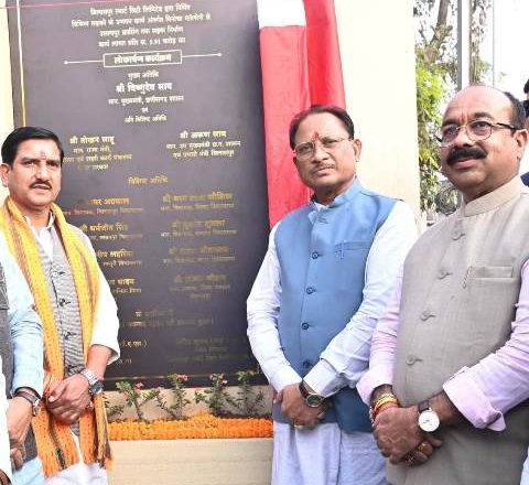 उस्लापुर-सकरी रोड़ में अब ट्रैफिक जाम से मिलेगी मुक्ति : सकरी की सड़क अब नहीं रही संकरी, उन्नयन से हुई चौड़ी