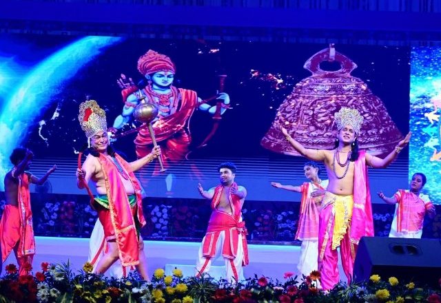 युवा महोत्सव में युवा कलाकारों ने बिखेरी छत्तीसगढ़ की सांस्कृतिक छटा, राम मंदिर निर्माण की संघर्ष गाथा का जीवंत मंचन