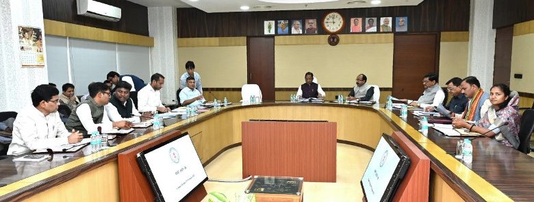छत्तीसगढ़ सरकार का बड़ा निर्णय : व्यापारियों और आम जनता को राहत, ई-वे बिल की सीमा ₹1 लाख तक बढ़ाई गई, पेट्रोल पर वैट ₹1 प्रति लीटर कम