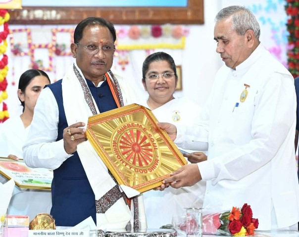 cm-saay-attends-brahamkumari-function-2025.jpg