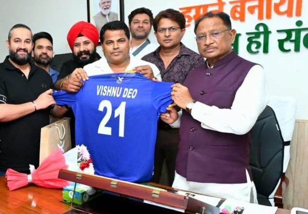 रायपुर : मुख्यमंत्री विष्णुदेव साय से मिली लीजेन्ड 90 की आयोजन समिति