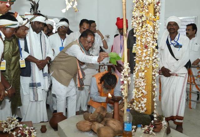 कांकेर: मुख्यमंत्री विष्णुदेव साय मरका पंडुम में हुए शामिल: गोंडवाना सामाजिक भवन के जीर्णाेद्धार, बाउंड्री वॉल के लिए 80.48 लाख रूपए की घोषणा