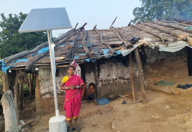 सौर ऊर्जा से रोशन हुए 25 बैगा परिवारों के आशियाने: प्रधानमंत्री जनमन योजना से बदली जनजातीय गांव की तस्वीर