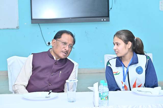 cm-saay-samvad-with-neet-student-2025.jpeg