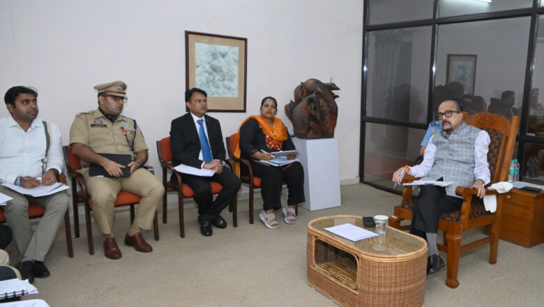 राज्यपाल ने खैरागढ़ जिले में गोद ग्राम सोनपुरी के विकास कार्यों का लिया जायजा