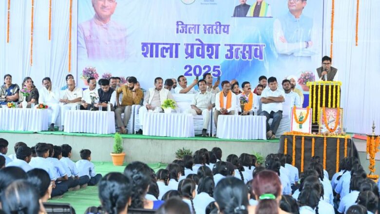 व्यवहारिक ज्ञान और जीवनोपयोगी स्किल्स ही सफलता की कुंजी: वित्त मंत्री श्री चौधरी