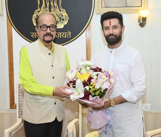 रायपुर : राज्यपाल श्री डेका से केंद्रीय खाद्य प्रसंस्करण उद्योग मंत्री श्री पासवान ने की सौजन्य भेंट