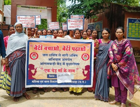 सुशासन तिहार 2025 : दंतेवाड़ा के नकुलनार पंचायत में आयोजित समाधान शिविर में विविध कार्यक्रमों का हुआ आयोजन