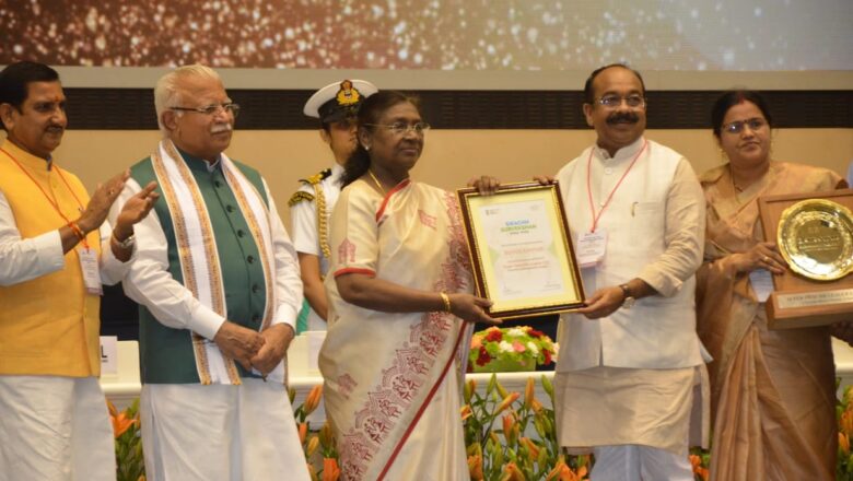 छत्तीसगढ़ ने राष्ट्रीय मंच पर बिखेरी स्वच्छता की चमक, 20 हजार से कम आबादी वाले शहरों में बिल्हा देश का सबसे स्वच्छ शहर