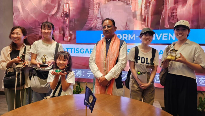 मुख्यमंत्री साय पहुँचे छत्तीसगढ़ पैवेलियन : वर्ल्ड एक्सपो 2025 में दिखी प्रदेश की संस्कृति और समृद्धि की अद्भुत झलक