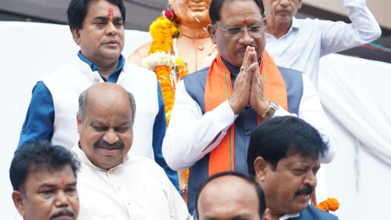 मुख्यमंत्री साय ने अटल बिहारी वाजपेयी की पुण्यतिथि पर किया नमन, कहा- आज हम पते में जिस ‘छत्तीसगढ़’ शब्द का उपयोग करते हैं, वह श्रद्धेय अटल जी की ही देन