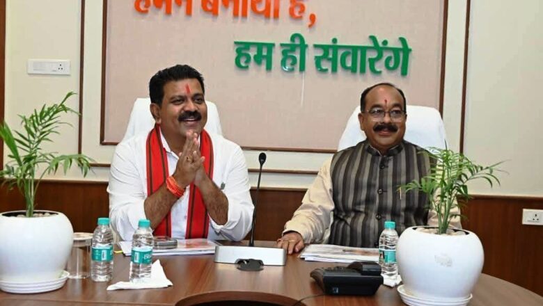 करसाय ता बस्तर बरसाय ता बस्तर : उप मुख्यमंत्री अरुण साव और विजय शर्मा ने बस्तर ओलंपिक की तैयारियों की समीक्षा की