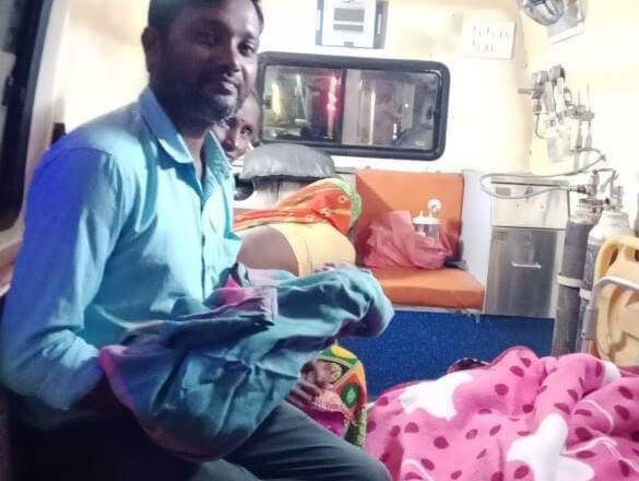 एम्बुलेंस बनी जन्मस्थली : 108 संजीवनी एक्सप्रेस में गूंजी किलकारी, मां-बेटी दोनों स्वस्थ
