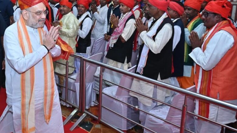 मुरिया दरबार में शामिल हुए केंद्रीय गृह मंत्री श्री अमित शाह, मांझी-चालकी से किया सीधा संवाद
