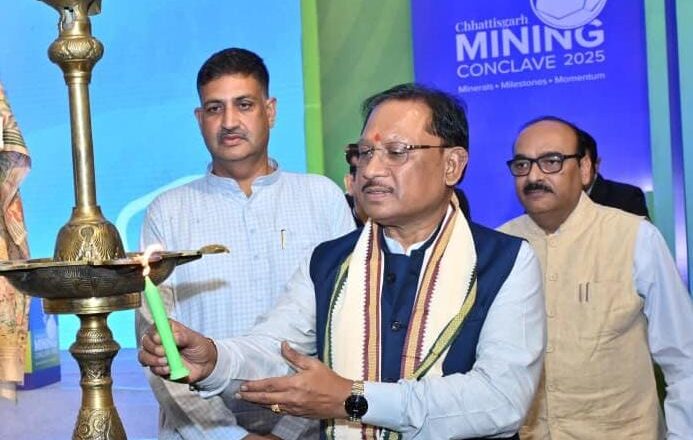 वैज्ञानिक पद्धति और नवाचारी खनन के माध्यम से विकास और पारदर्शिता की नई कहानी लिख रहा है छत्तीसगढ़ : मुख्यमंत्री श्री साय