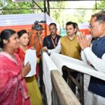 जनदर्शन : मुख्यमंत्री विष्णु देव साय ने आमजन की समस्याएँ सुनीं, मौके पर दिए त्वरित समाधान