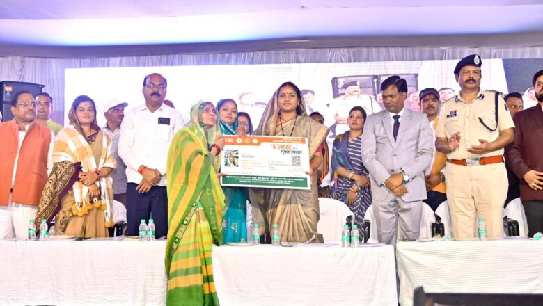 छत्तीसगढ़ रजत महोत्सव: ‘जनकल्याण और संस्कृति, छत्तीसगढ़ की शक्ति’ – मंत्री श्रीमती लक्ष्मी राजवाड़े