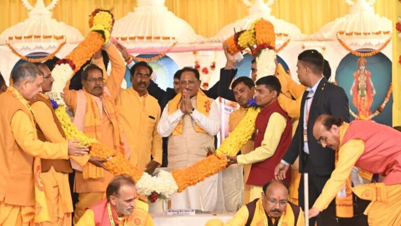 गायत्री मंत्र मानव जीवन को ऊर्जावान और संस्कारित बनाते हैं : मुख्यमंत्री श्री विष्णु देव साय